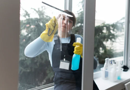 Nettoyage de vitres intérieures et extérieures à Bretteville